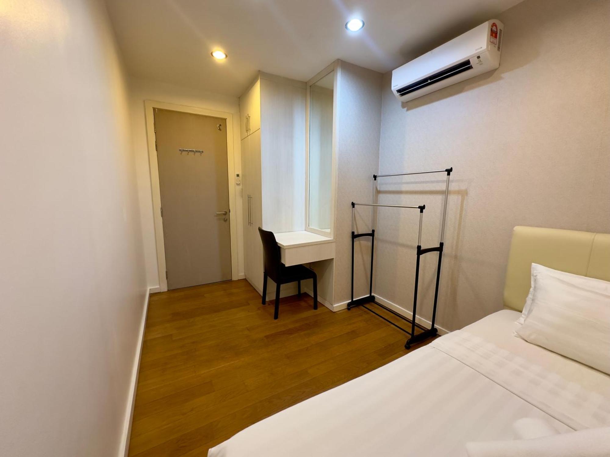 Apartment Fairlane Residences By Angel